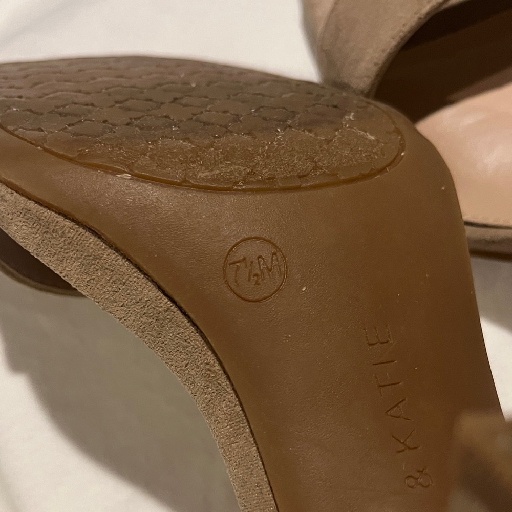 Kelly & Katie Caital Sandal Taupe - Picture 5 of 5
